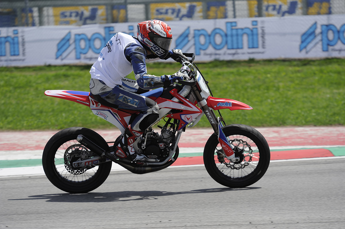 TROFEO VENT DERAPAGE 85 2020