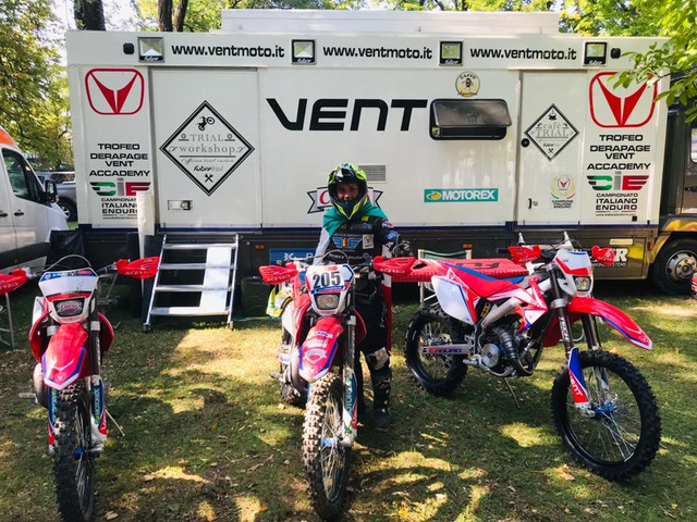 VENT È CAMPIONE ITALIANO MINIENDURO 50 CON MANUEL VERZEROLI