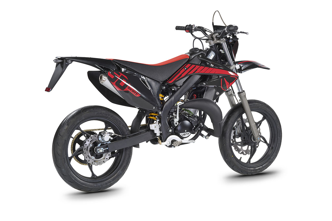 SKATE 50 - Black - Red